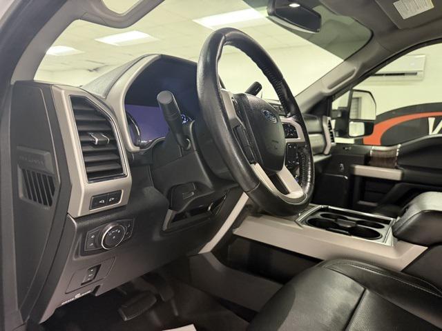 Photo of 2019 Oxford White Ford F-250