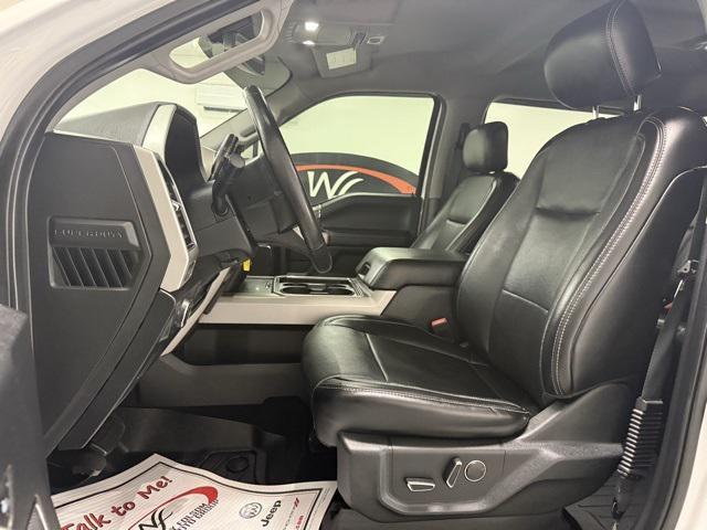 Photo of 2019 Oxford White Ford F-250
