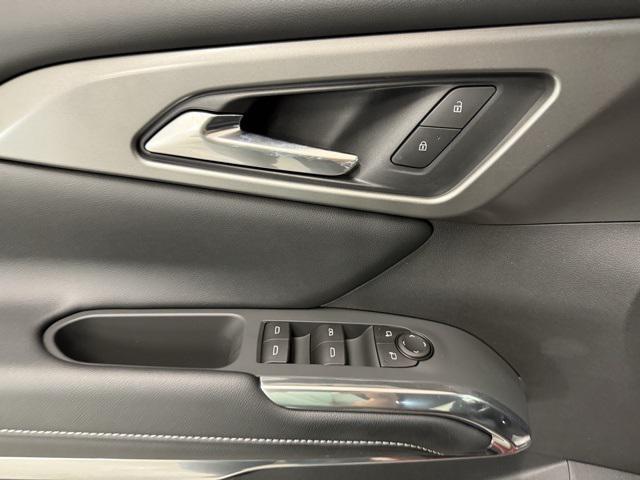Photo of 2026 Radiant Red Tintcoat Chevrolet Traverse