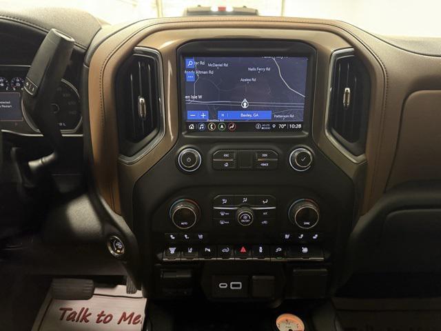 Photo of 2021 Mosaic Black Metallic Chevrolet Silverado 2500