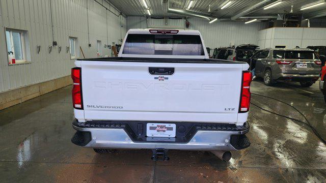 Photo of 2025 Summit White Chevrolet Silverado 3500