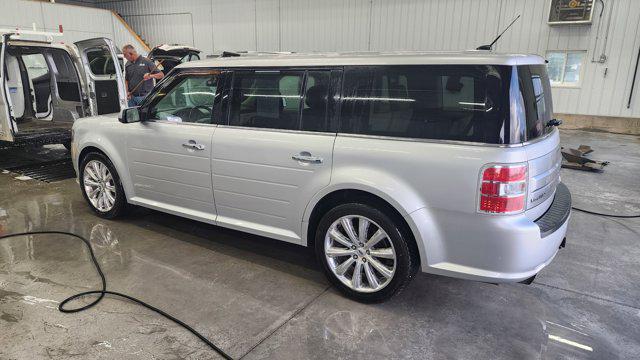 Photo of 2016 Ingot Silver Metallic Ford Flex