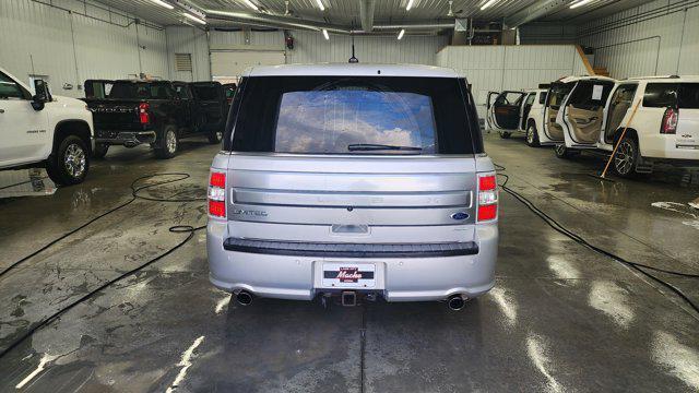 Photo of 2016 Ingot Silver Metallic Ford Flex