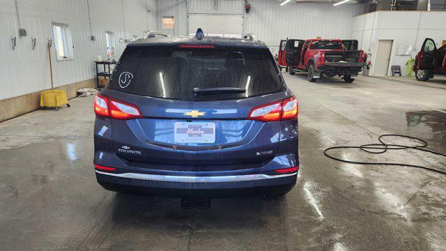 Photo of 2018 Storm Blue Metallic Chevrolet Equinox
