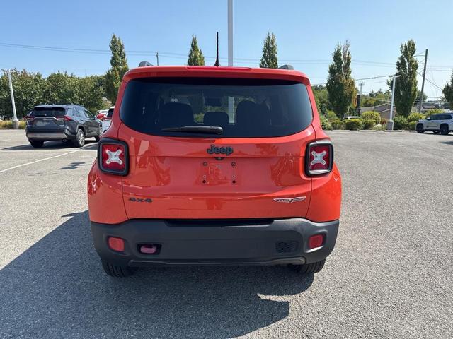 Photo of 2017 Omaha Orange Jeep Renegade