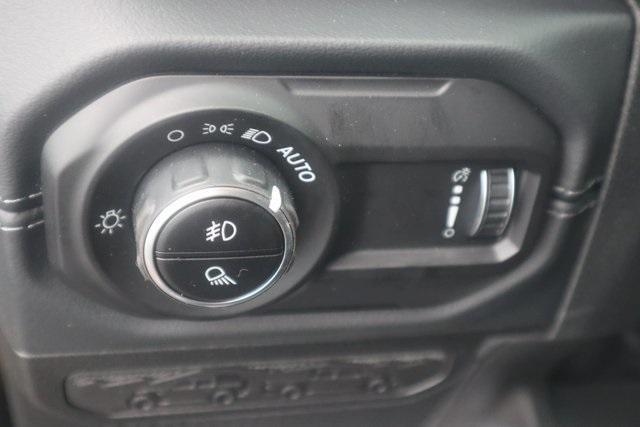 Photo of 2025 Black Clearcoat Jeep Gladiator