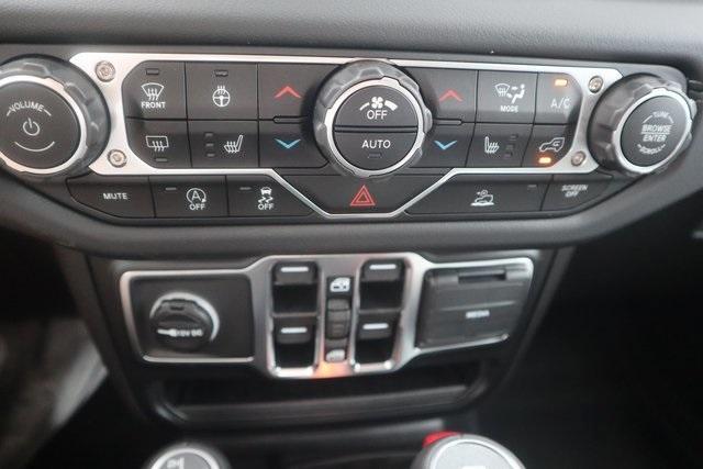Photo of 2025 Black Clearcoat Jeep Gladiator