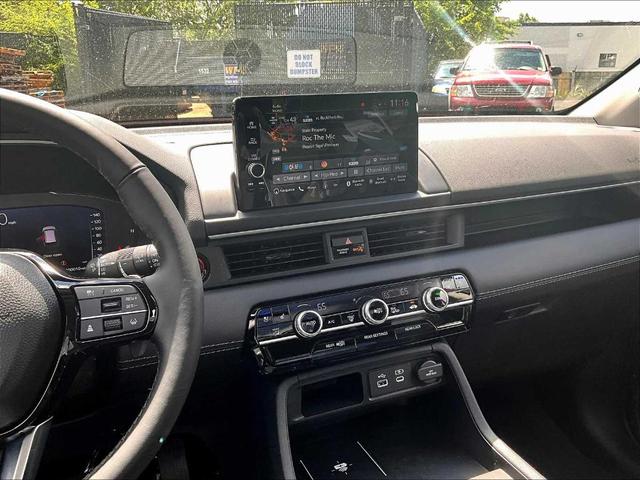 Photo of 2025 Radiant Red Metallic II Honda Pilot