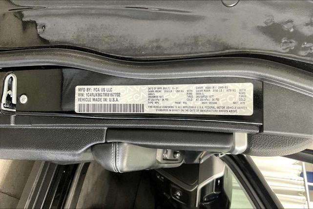 Photo of 2021 Diamond Black Jeep Grand Cherokee L