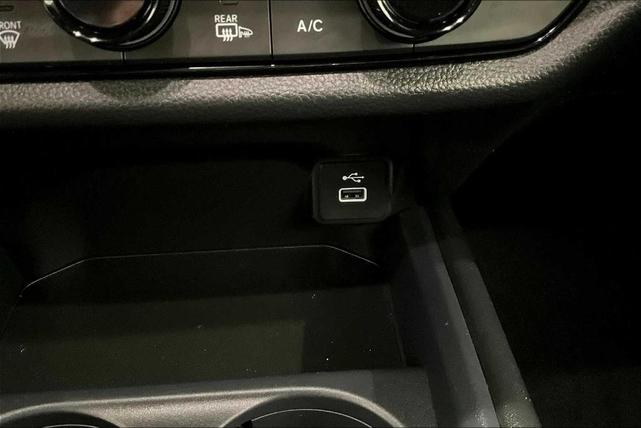 Photo of 2023 Platinum White Pearl Honda HR-V