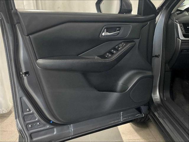 Photo of 2024 Gun Metallic Nissan Rogue