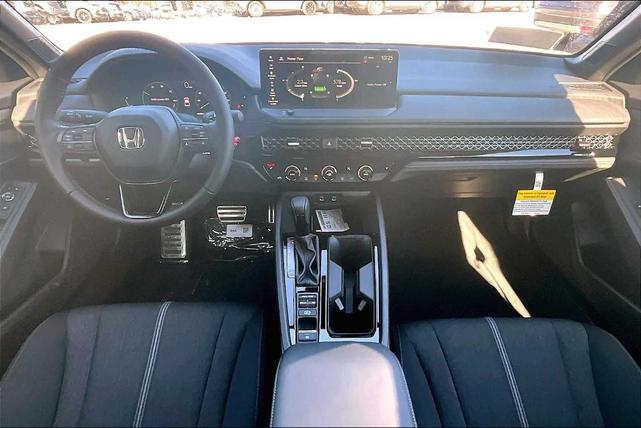 Photo of 2025 Solar Silver Metallic Honda Accord Hybrid