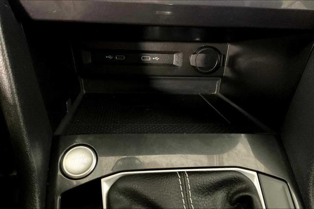 Photo of 2022 Pure White Volkswagen Tiguan