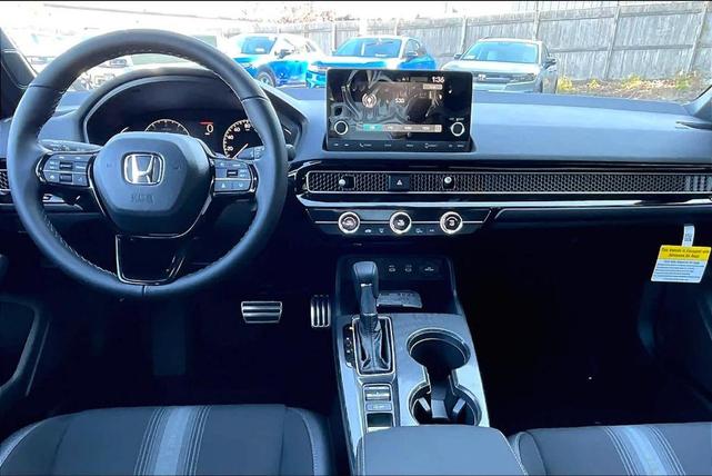 Photo of 2025 Platinum White Pearl Honda Civic