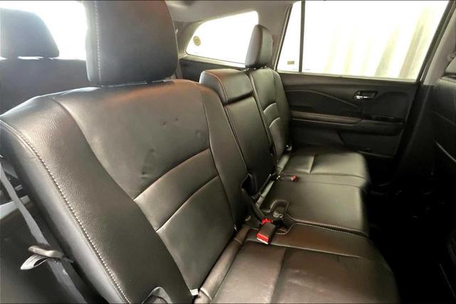 Photo of 2022 Platinum White Pearl Honda Pilot
