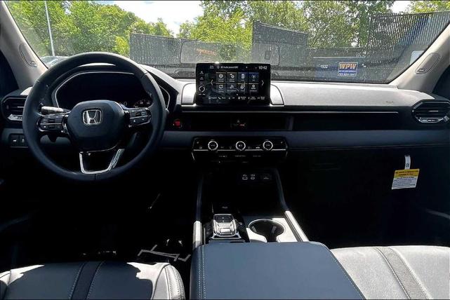Photo of 2025 Modern Steel Metallic Honda Pilot