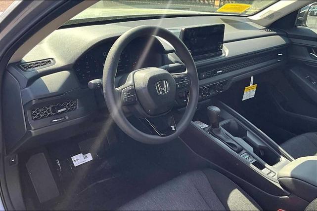Photo of 2025 Solar Silver Metallic Honda Accord