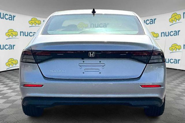 Photo of 2025 Solar Silver Metallic Honda Accord