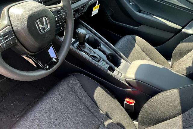 Photo of 2025 Solar Silver Metallic Honda Accord