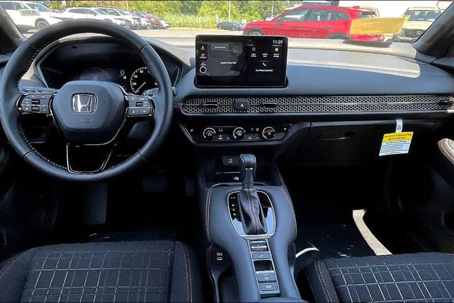 Photo of 2026 Platinum White Pearl Honda HR-V