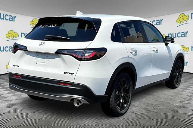 Photo of 2026 Platinum White Pearl Honda HR-V