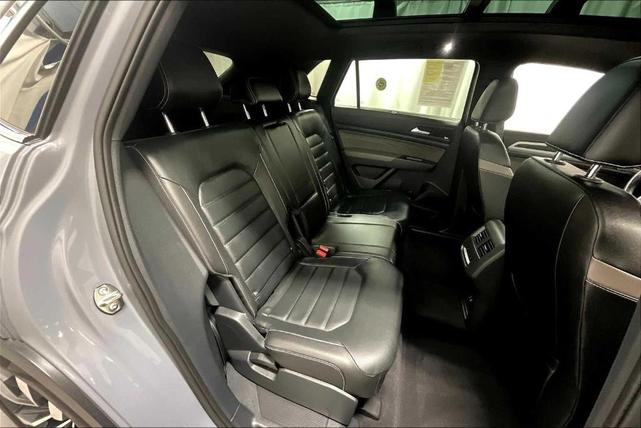Photo of 2021 Pure Gray Volkswagen Atlas Cross Sport
