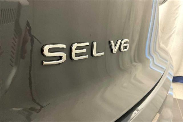 Photo of 2021 Pure Gray Volkswagen Atlas Cross Sport