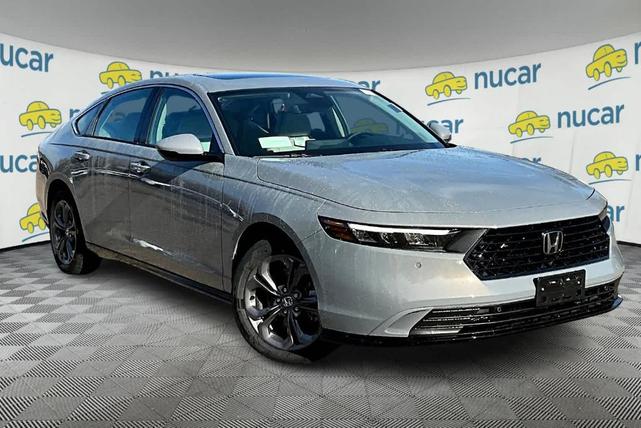 Photo of 2025 Urban Gray Pearl Honda Accord Hybrid