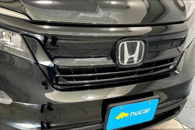 Photo of 2022 Crystal Black Pearl Honda Pilot