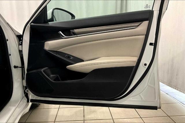 Photo of 2020 Platinum White Pearl Honda Accord