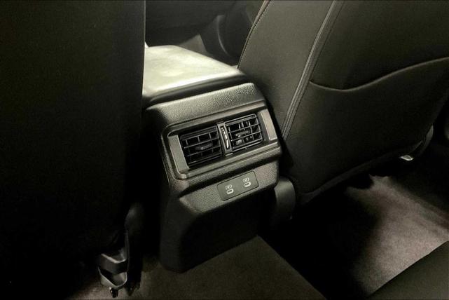 Photo of 2025 Solar Silver Metallic Honda Accord