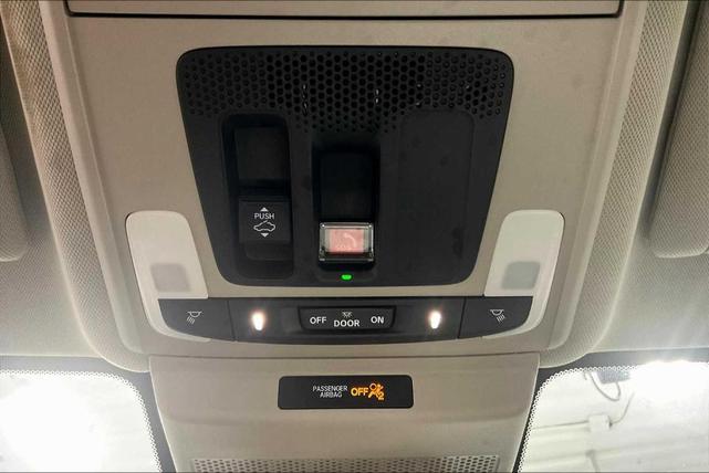 Photo of 2025 Solar Silver Metallic Honda Accord
