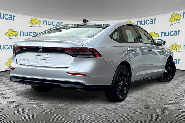 Photo of 2025 Solar Silver Metallic Honda Accord