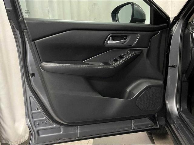 Photo of 2024 Gun Metallic Nissan Rogue