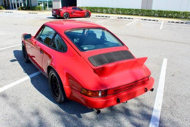 Photo of 1982 Guards Red Porsche 911