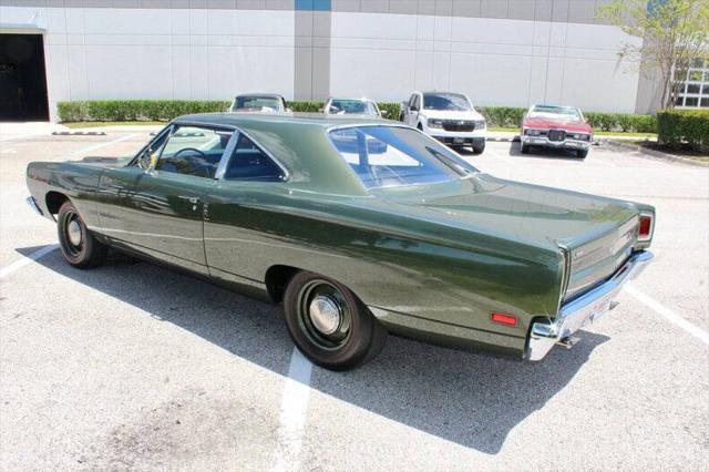 Photo of 1969 Ivy Green Metallic Plymouth Roadrunner