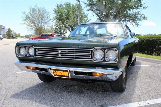 Photo of 1969 Ivy Green Metallic Plymouth Roadrunner