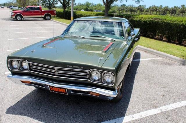 Photo of 1969 Ivy Green Metallic Plymouth Roadrunner