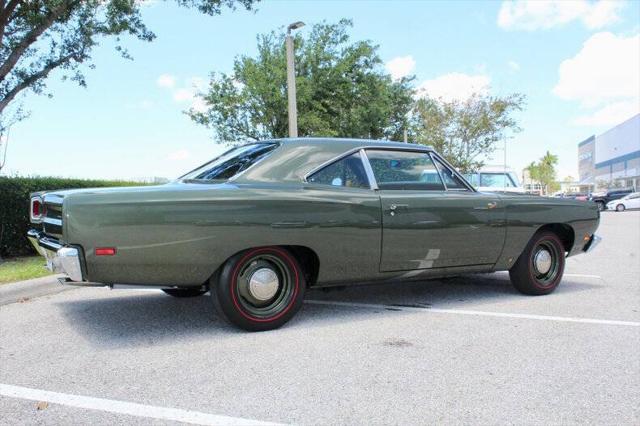 Photo of 1969 Ivy Green Metallic Plymouth Roadrunner