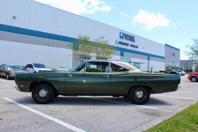 Photo of 1969 Ivy Green Metallic Plymouth Roadrunner