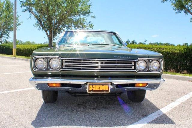 Photo of 1969 Ivy Green Metallic Plymouth Roadrunner