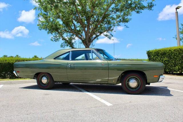 Photo of 1969 Ivy Green Metallic Plymouth Roadrunner