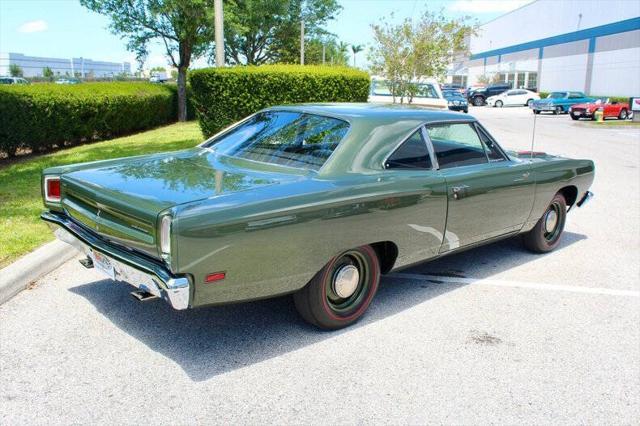 Photo of 1969 Ivy Green Metallic Plymouth Roadrunner
