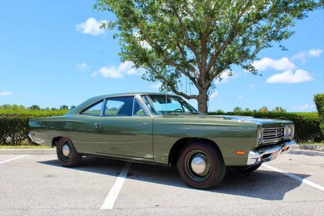 Photo of 1969 Ivy Green Metallic Plymouth Roadrunner