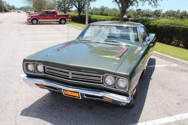 Photo of 1969 Ivy Green Metallic Plymouth Roadrunner