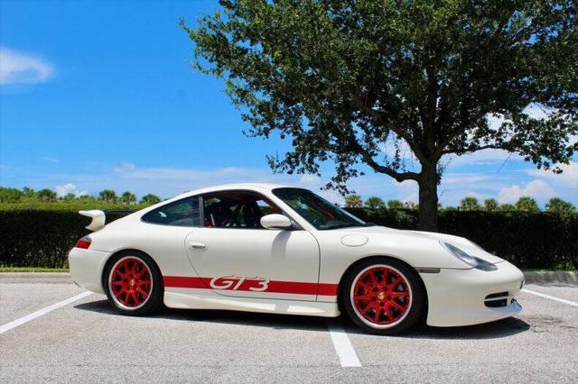 Photo of 1999 White Porsche 911