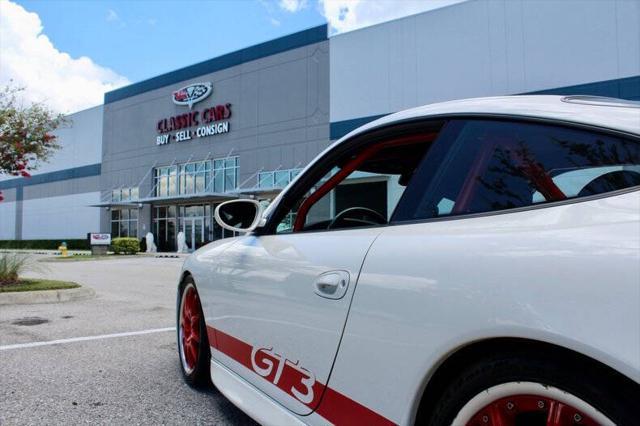 Photo of 1999 White Porsche 911