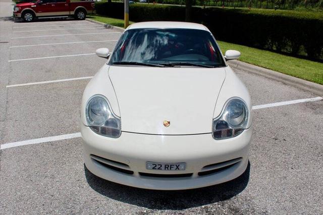 Photo of 1999 White Porsche 911