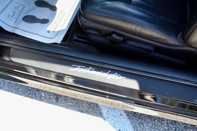 Photo of 2004 Black Chevrolet Monte Carlo