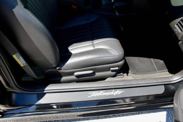 Photo of 2004 Black Chevrolet Monte Carlo